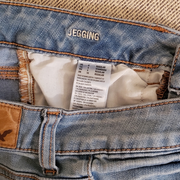 American Eagle Jeans - Picture 3 of 3